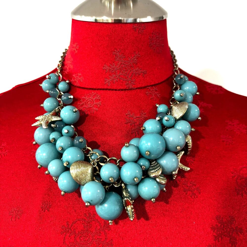 Chunky beaded choker necklace ocean blue beach theme bib goldtone chain charms